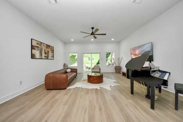 6747 Peerless Street, Houston, TX 77021