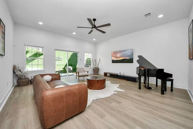 6747 Peerless Street, Houston, TX 77021