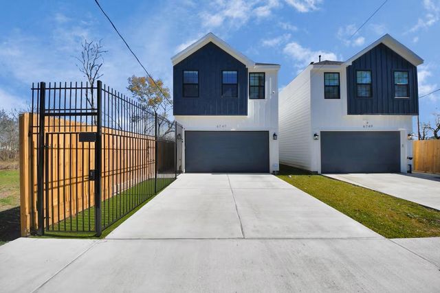 6747 Peerless Street, Houston, TX 77021