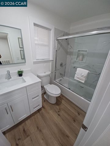 1520 Schenone Ct 15, Concord, CA 94521