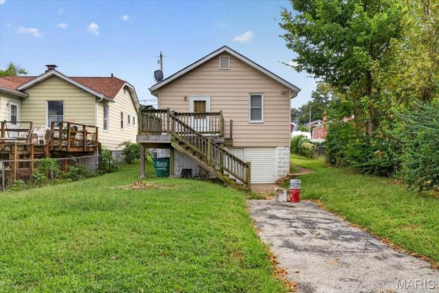 307 Vida Avenue, Unincorporated, MO 63125