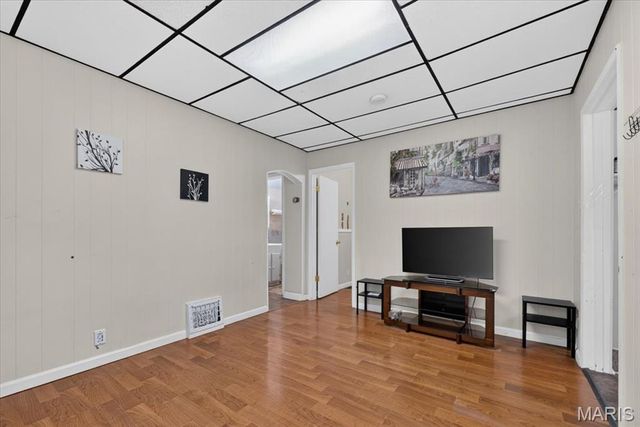 307 Vida Avenue, Unincorporated, MO 63125