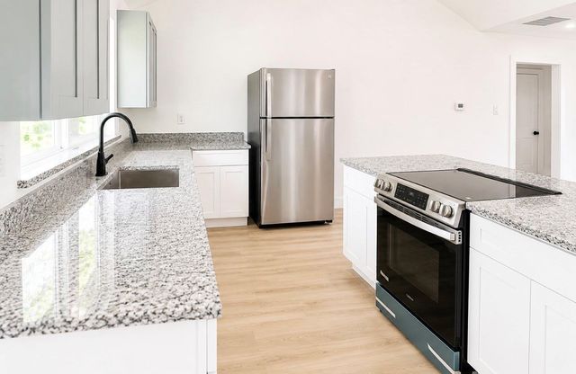 815 Centerwood Drive, Houston, TX 77013