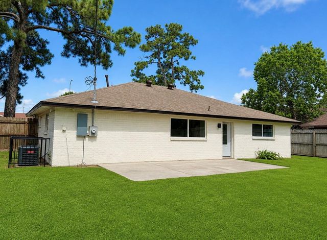 815 Centerwood Drive, Houston, TX 77013