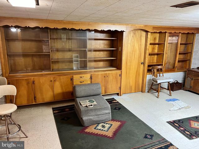 327 W FERDINAND ST, Manheim, PA 17545