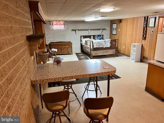 327 W FERDINAND ST, Manheim, PA 17545