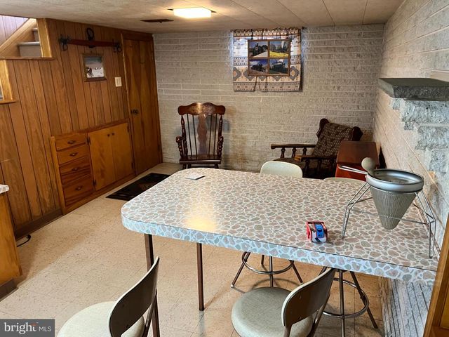 327 W FERDINAND ST, Manheim, PA 17545