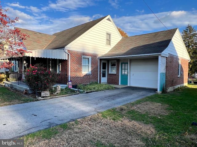 327 W FERDINAND ST, Manheim, PA 17545