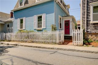 36 Dixon Street, Newport, RI 02840