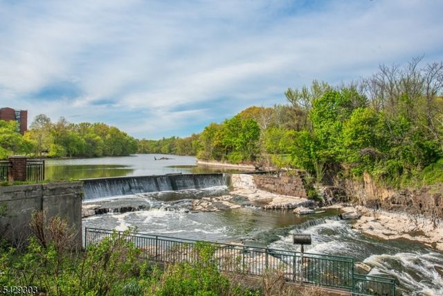 240 Main St 205, Little Falls Twp., NJ 07424