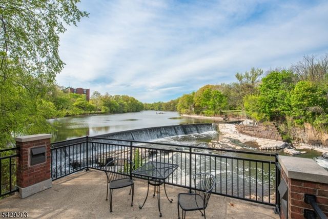 240 Main St 205, Little Falls Twp., NJ 07424