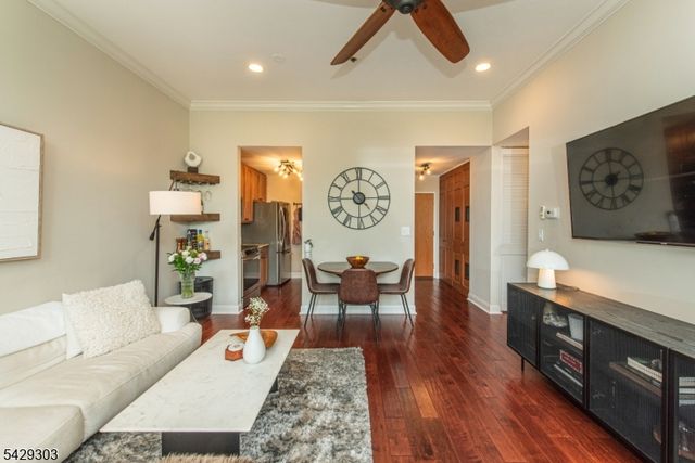 240 Main St 205, Little Falls Twp., NJ 07424