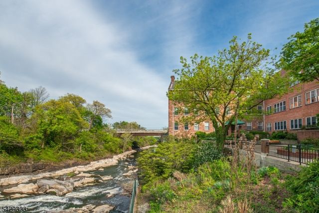 240 Main St 205, Little Falls Twp., NJ 07424