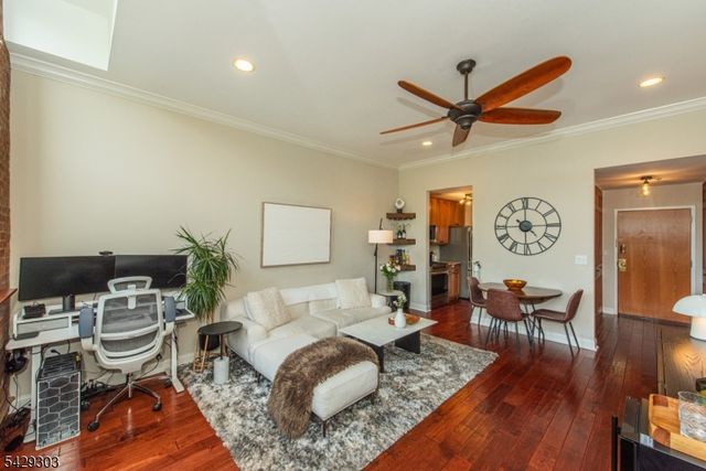 240 Main St 205, Little Falls Twp., NJ 07424