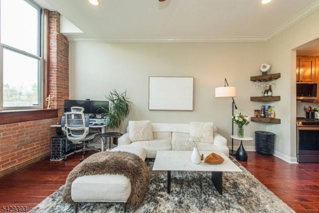 240 Main St 205, Little Falls Twp., NJ 07424