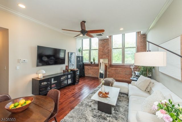 240 Main St 205, Little Falls Twp., NJ 07424