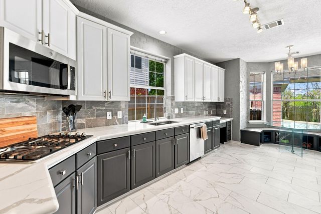 13507 Willow Heights Court, Houston, TX 77059