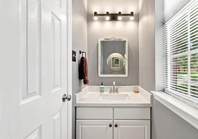 13507 Willow Heights Court, Houston, TX 77059