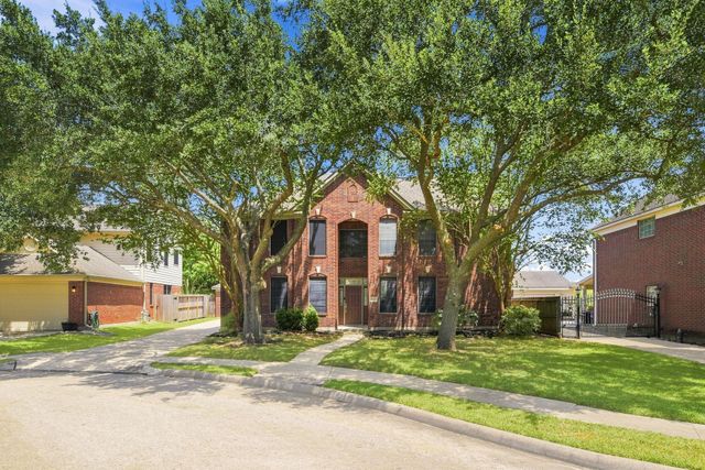 13507 Willow Heights Court, Houston, TX 77059