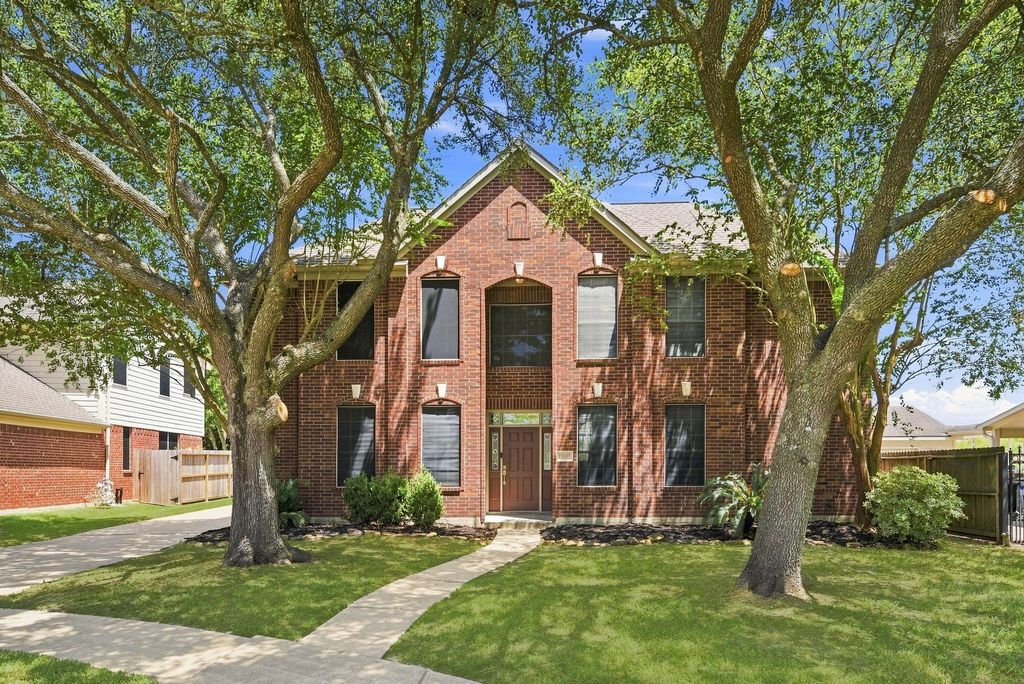 13507 Willow Heights Court, Houston, TX 77059