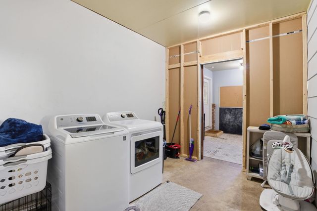 503 Charles Ave, Mulvane, KS 67110