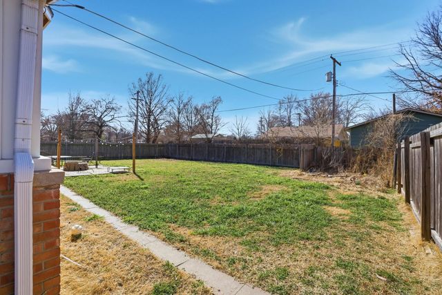 503 Charles Ave, Mulvane, KS 67110