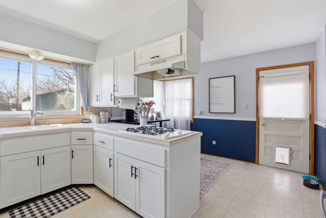 503 Charles Ave, Mulvane, KS 67110