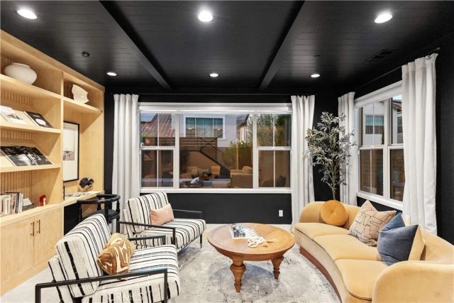 179 Somera, Irvine, CA 92602