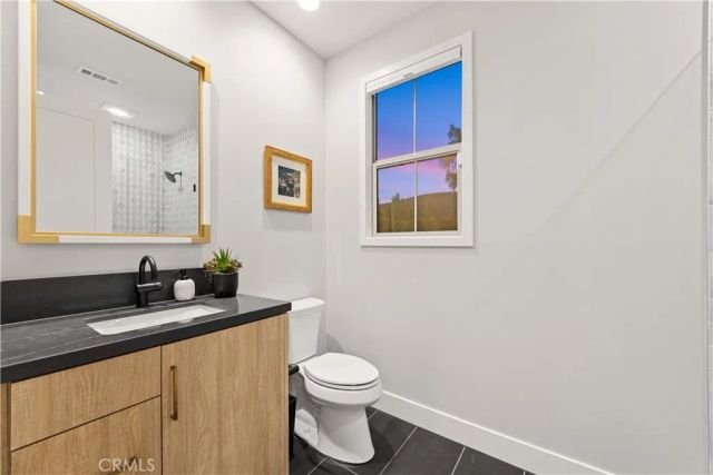 179 Somera, Irvine, CA 92602