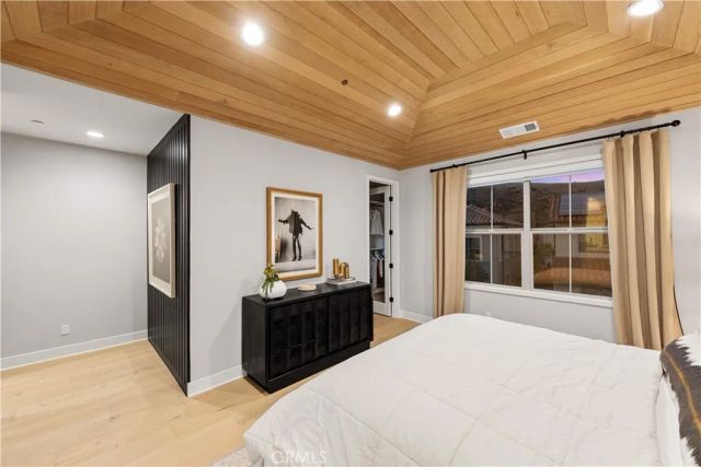 179 Somera, Irvine, CA 92602