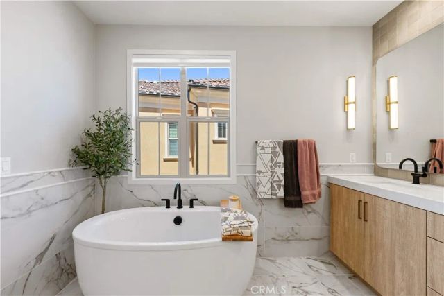 179 Somera, Irvine, CA 92602