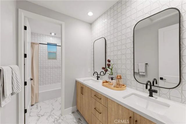179 Somera, Irvine, CA 92602