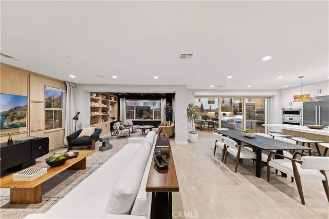 179 Somera, Irvine, CA 92602