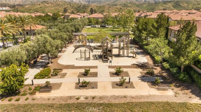 179 Somera, Irvine, CA 92602