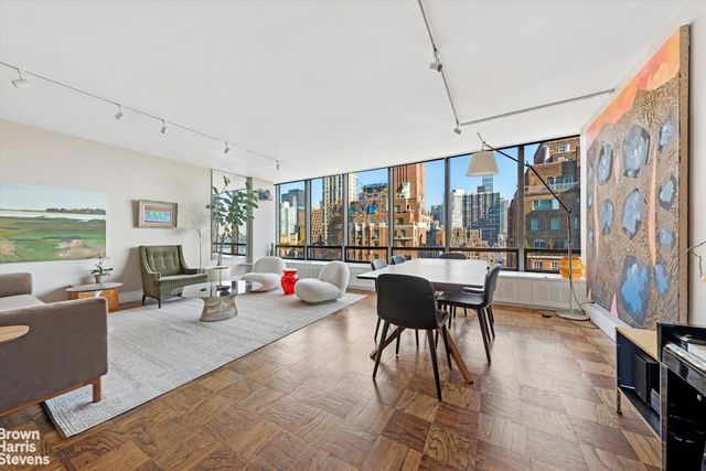 870 United Nations Plz Apt 16D, New York City, NY 10017