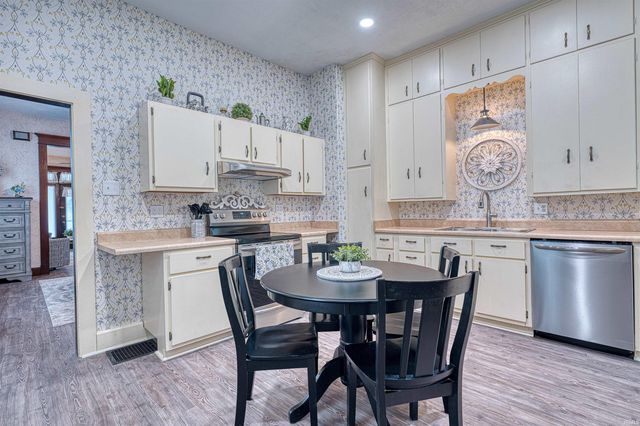 1502 Hollywood Avenue, Evansville, IN 47712