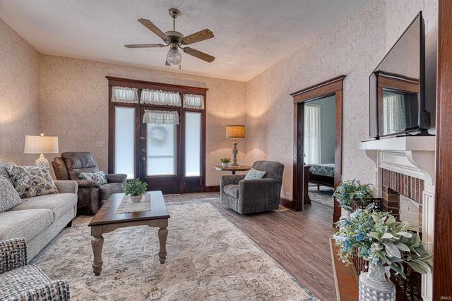 1502 Hollywood Avenue, Evansville, IN 47712