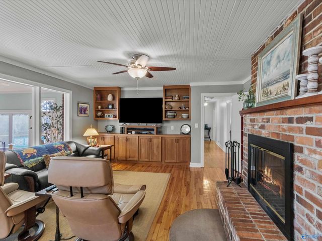 2314 Meadowbrook Road SE, Decatur, AL 35601