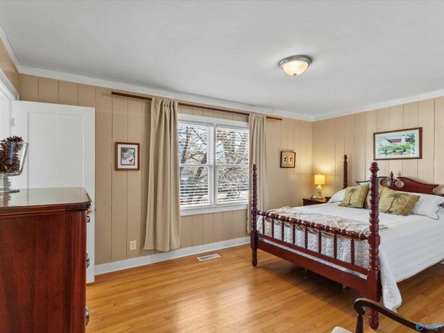 2314 Meadowbrook Road SE, Decatur, AL 35601