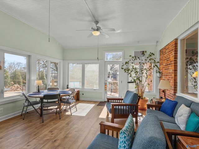 2314 Meadowbrook Road SE, Decatur, AL 35601