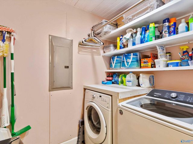 2314 Meadowbrook Road SE, Decatur, AL 35601