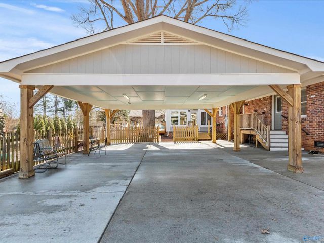 2314 Meadowbrook Road SE, Decatur, AL 35601