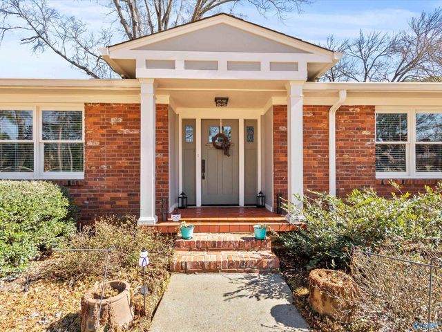 2314 Meadowbrook Road SE, Decatur, AL 35601