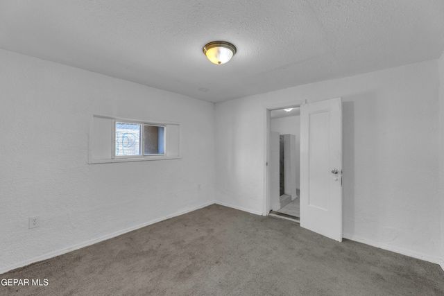 218 NW I Avenue ABCD, Fabens, TX 79838