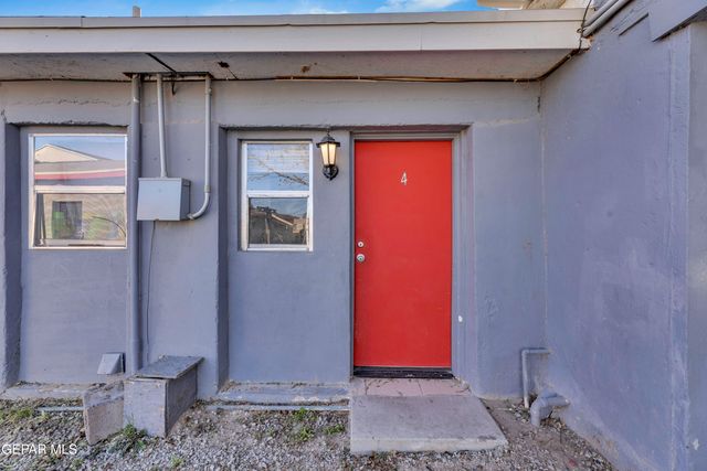 218 NW I Avenue ABCD, Fabens, TX 79838