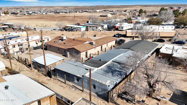 218 NW I Avenue ABCD, Fabens, TX 79838