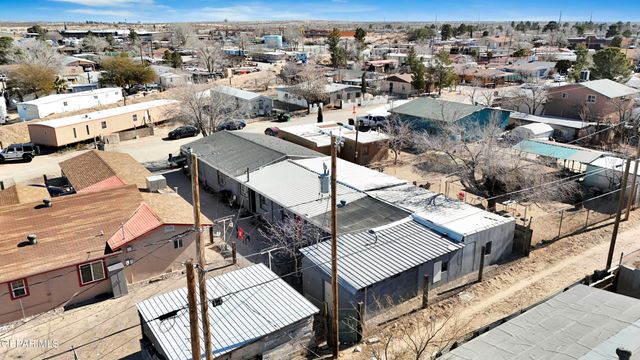 218 NW I Avenue ABCD, Fabens, TX 79838