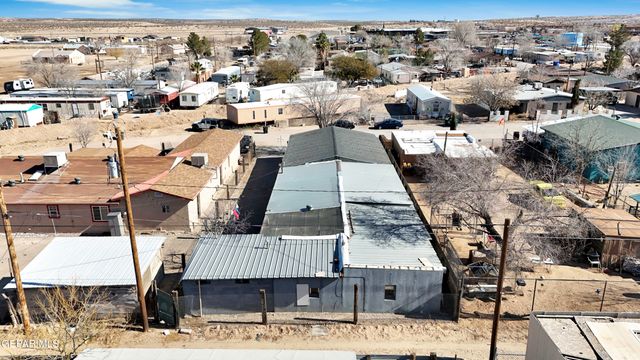 218 NW I Avenue ABCD, Fabens, TX 79838