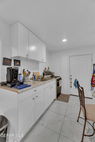 218 NW I Avenue ABCD, Fabens, TX 79838