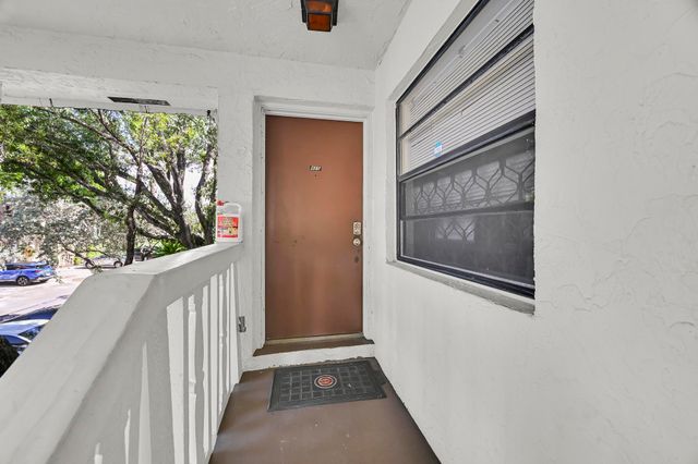 134 S Cypress Road 425, Pompano Beach, FL 33060